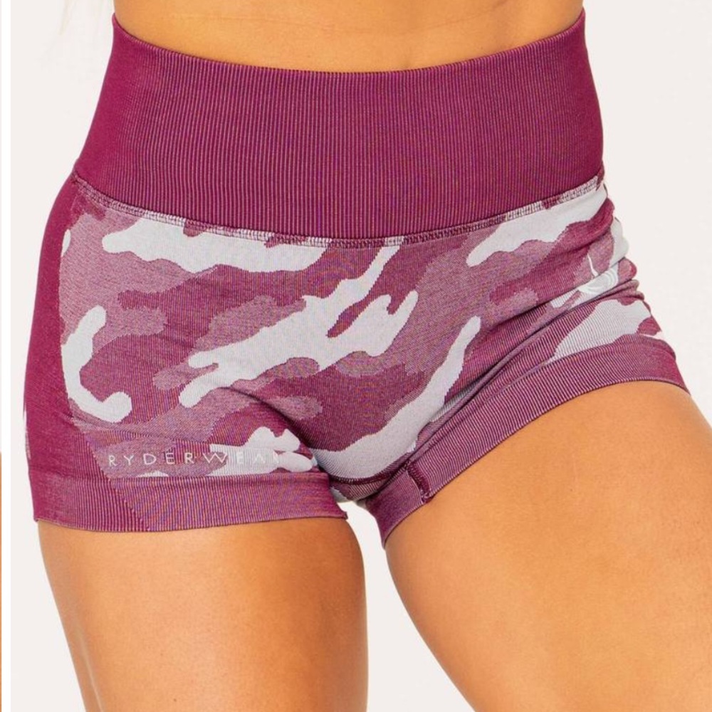 Ryderwear Camo seamless booty shorts in burgundy